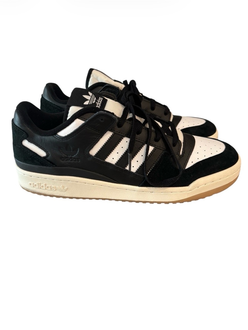 Adidas Men’s Low Forum Classic Sneaker in Core Black and Cloud White Sz 11